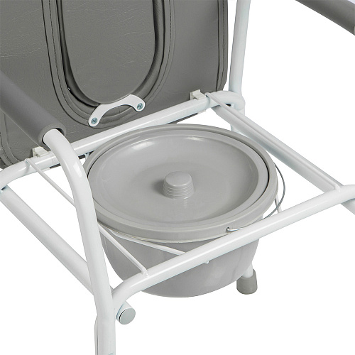 Съемное санитарное судно с крышкой из прочного пластика