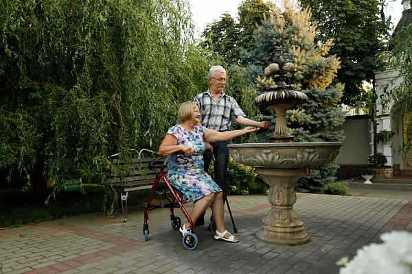 боль в суставах пожилой